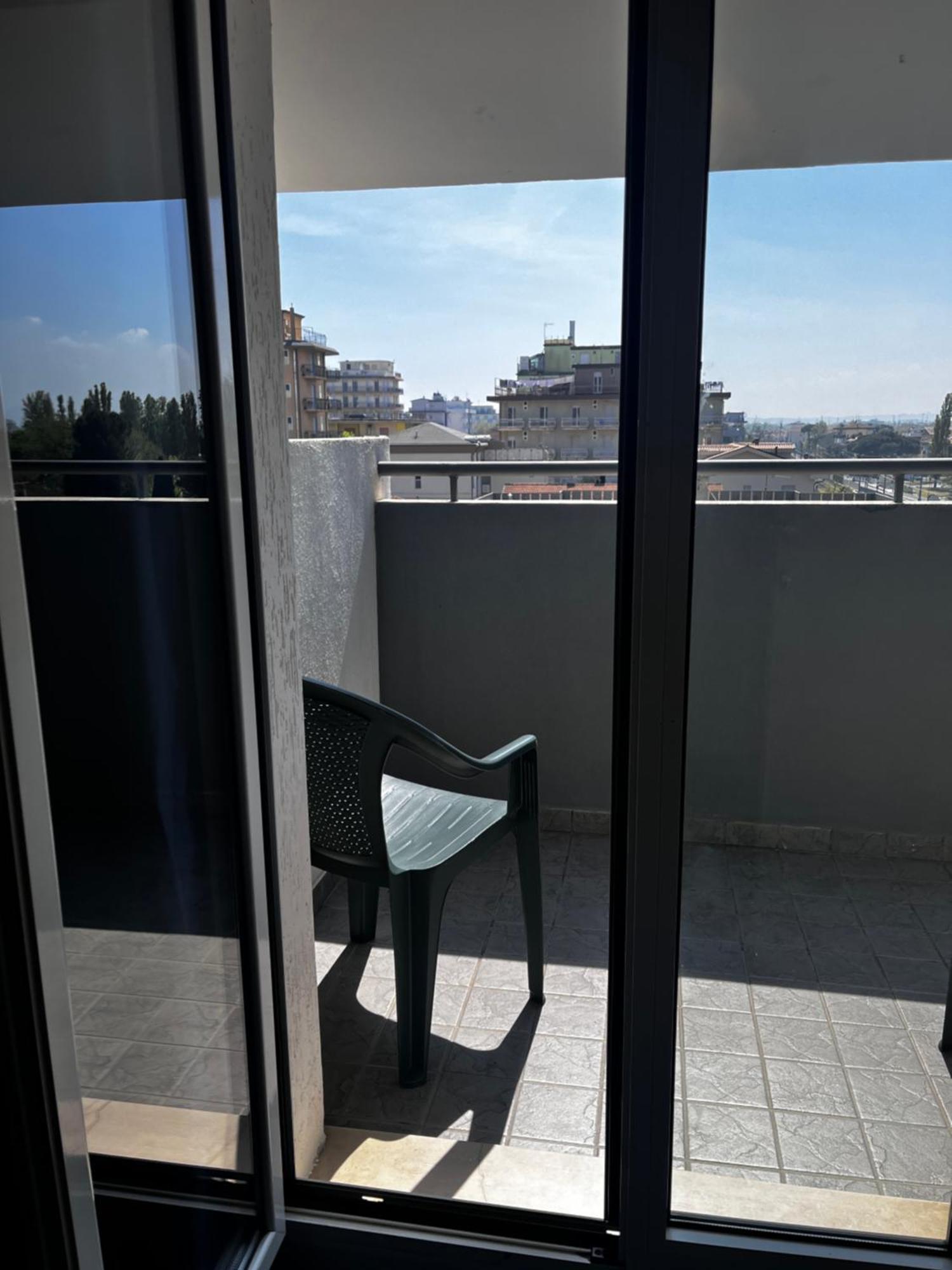 Hotel Morfeo - Young People Hotels (Adults Only) Римини Экстерьер фото